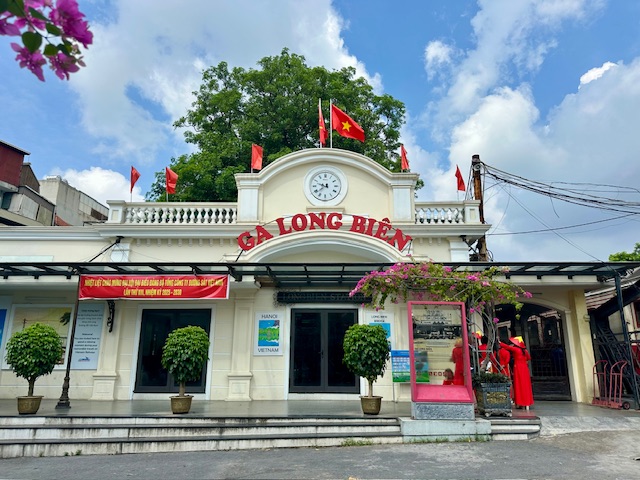 Long Biên Railway Station